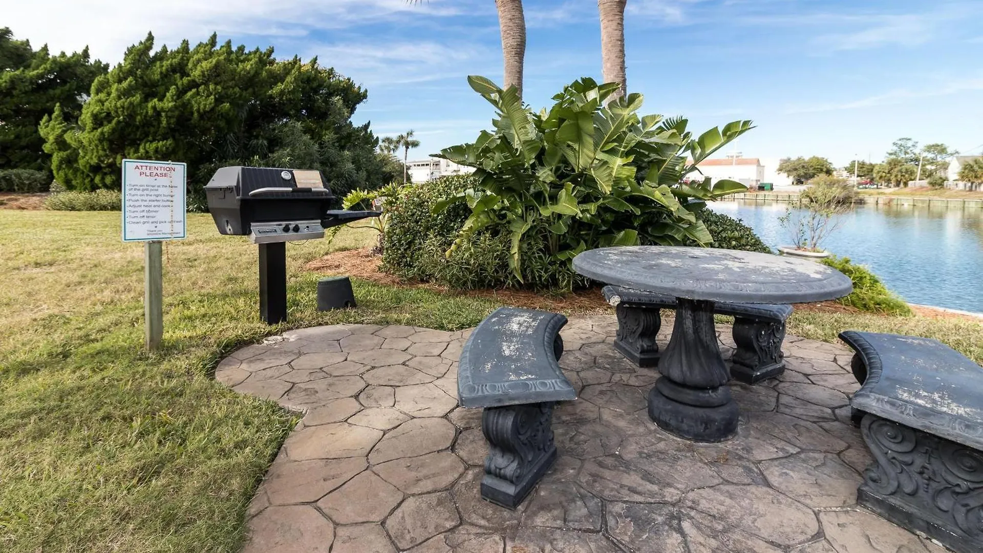 Slt #2043 - Stunning View! Free Beach Service! Destin Apartment